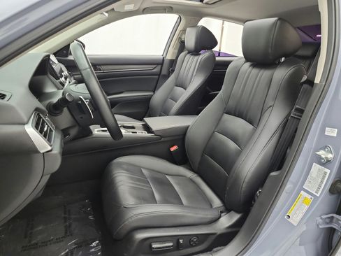 Used 2021 Honda Accord Touring image 13