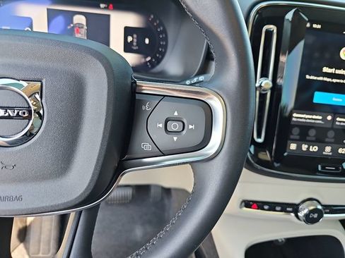 Used 2025 Volvo XC40 B5 Plus w/ Protection Package Premier AWD/4WD image 19