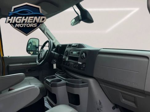 Used 2022 Ford E-350 and Econoline 350 Super Duty RWD image 15