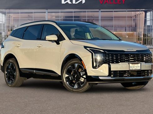 Certified 2026 Kia Sportage SX image 2