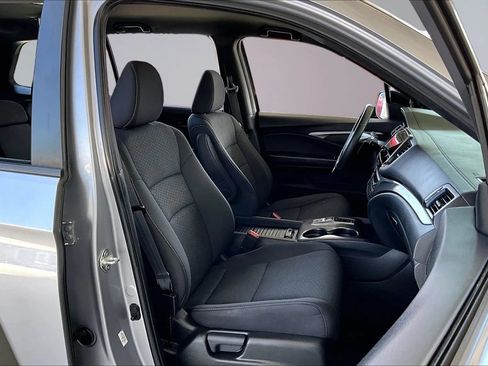 Used 2021 Honda Passport Sport image 25
