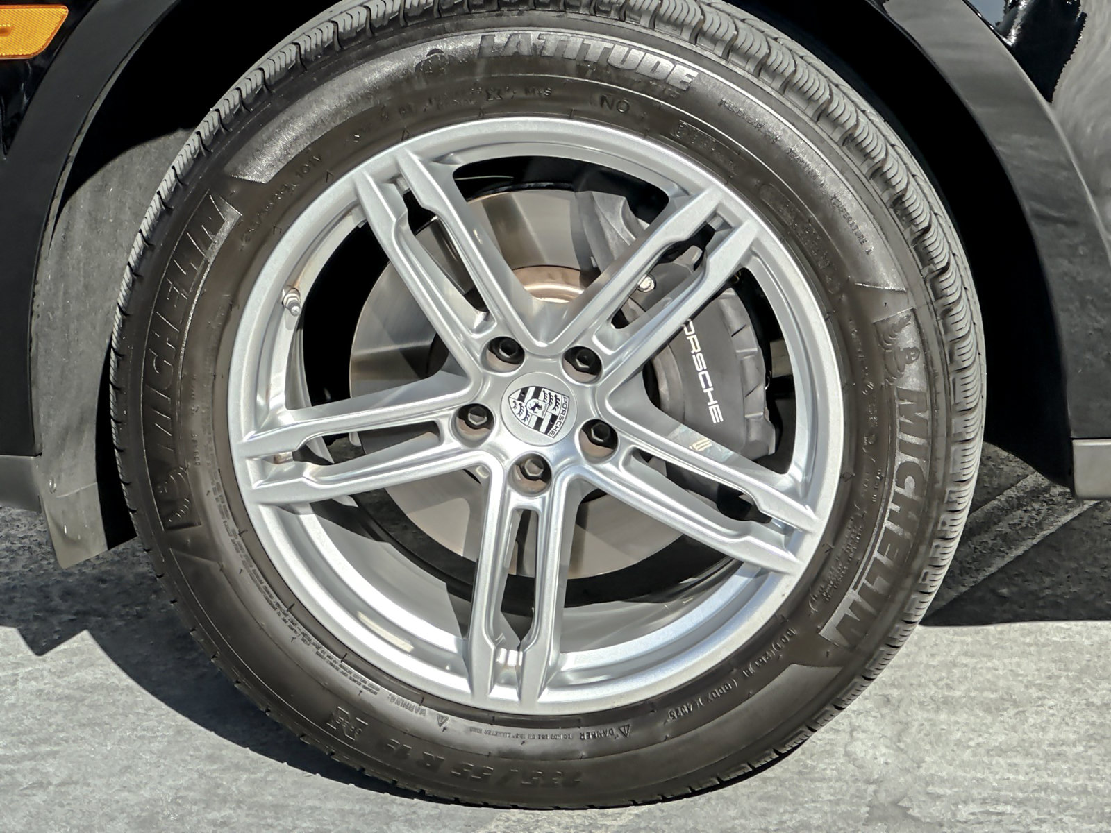 Used 2026 Porsche Macan AWD/4WD image 33