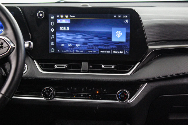 Used 2025 Chevrolet Equinox LT w/ Safety and Technology Package AWD/4WD image 19