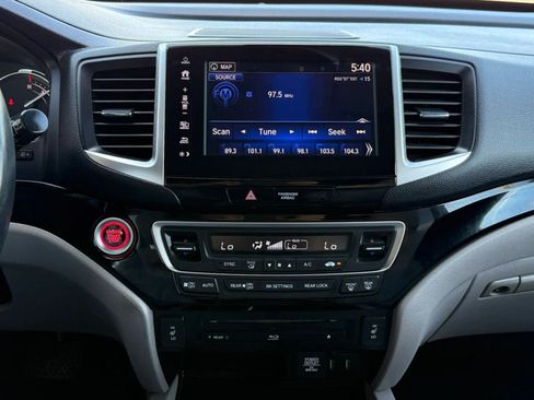 Used 2017 Honda Pilot Touring image 53
