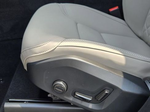 Used 2025 Volvo XC90 B5 Core image 26