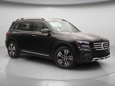 New 2026 Mercedes-Benz GLB 250 image 1