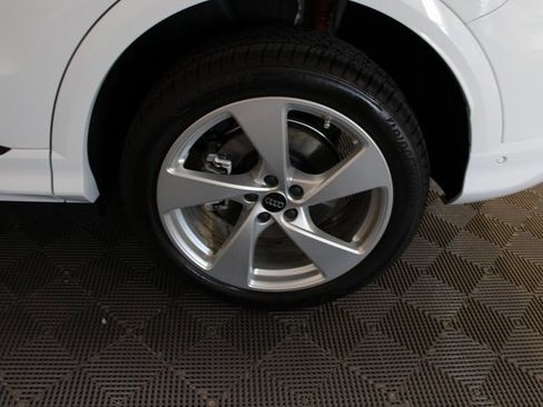New 2025 Audi Q5 Premium Plus image 25