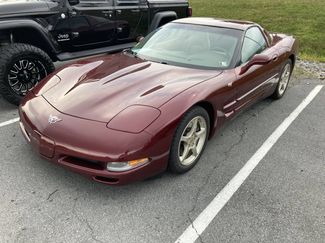 Used 2003 Chevrolet Corvette Coupe w/ Preferred Equipment Group RWD video 3