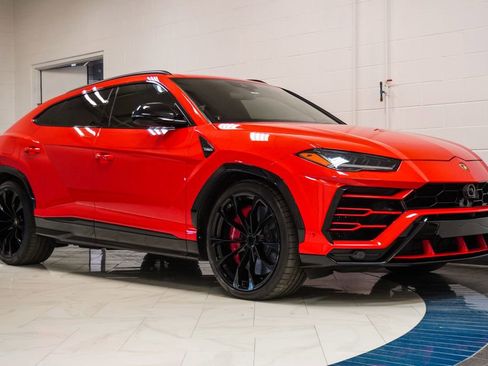 Used 2019 Lamborghini Urus image 5