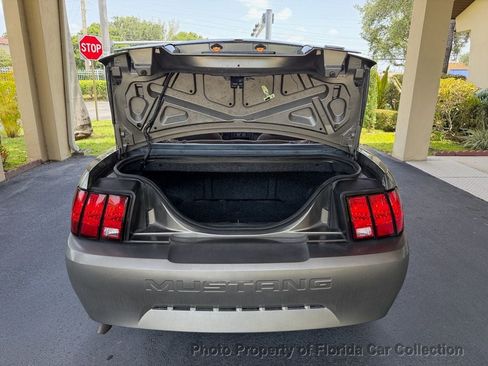 Used 2002 Ford Mustang Convertible RWD image 81