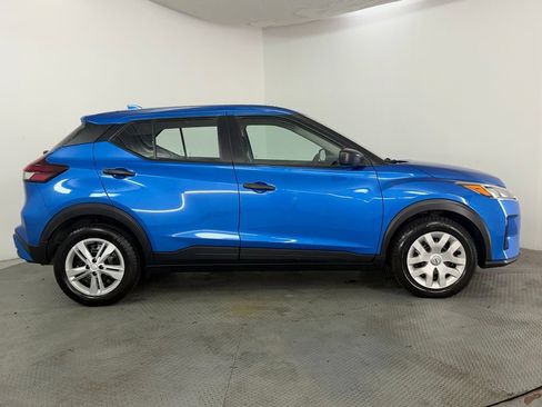 Used 2022 Nissan Kicks S FWD image 5