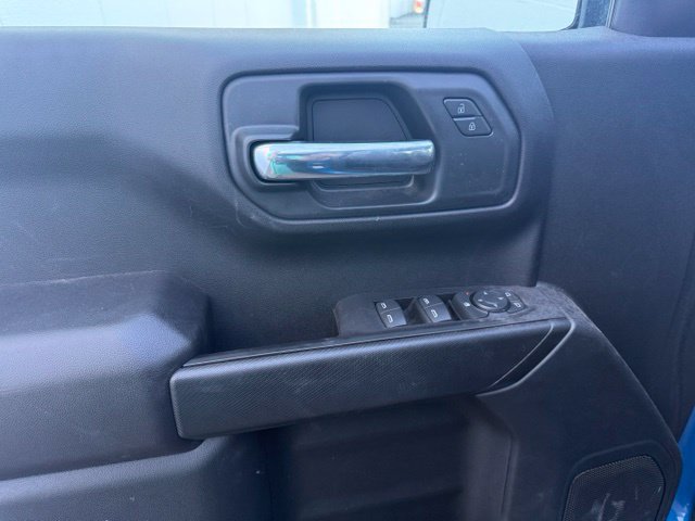 Used 2023 Chevrolet Silverado 1500 Custom AWD/4WD image 31