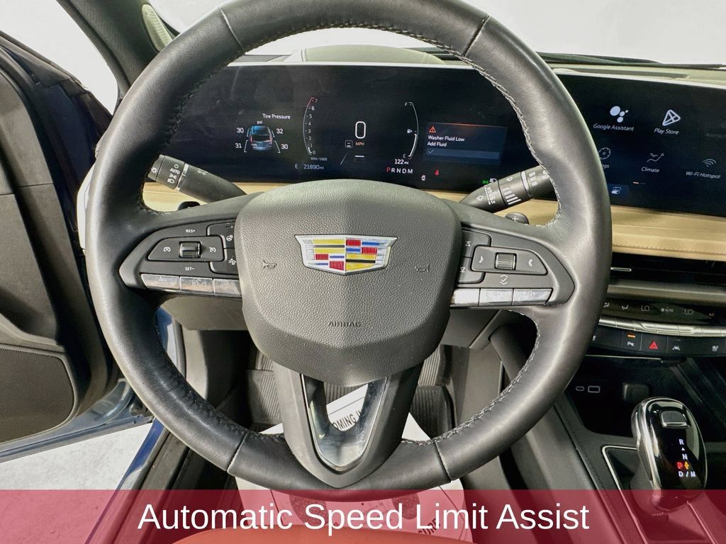 Used 2024 Cadillac XT4 Premium Luxury w/ Active Safety Package FWD image 12