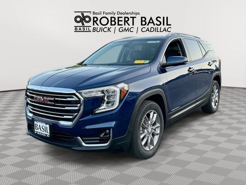 Used 2022 GMC Terrain SLT w/ Infotainment Package II AWD/4WD image 1