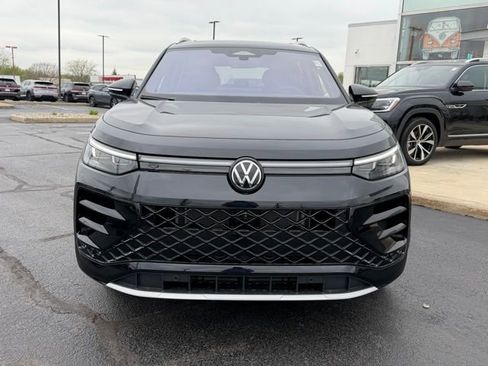New 2026 Volkswagen Tiguan SEL R-Line AWD/4WD image 2