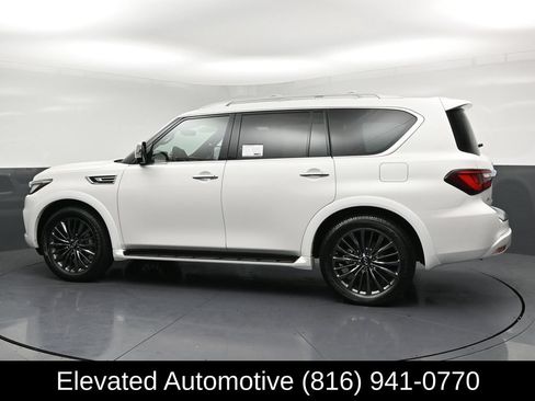 Used 2023 INFINITI QX80 Sensory w/ All-Season Package AWD/4WD image 32