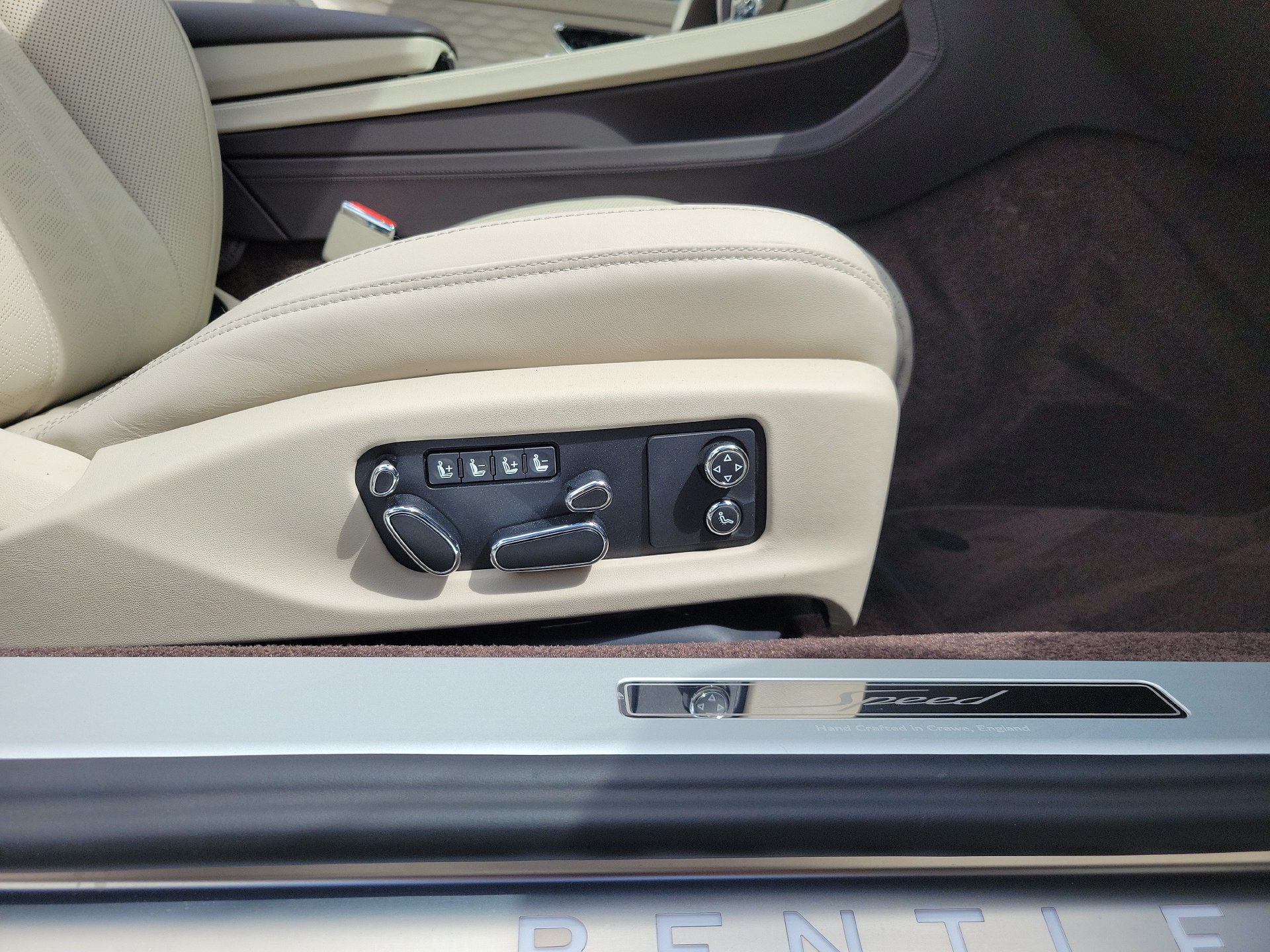 Certified 2025 Bentley Continental GT Speed AWD/4WD image 19