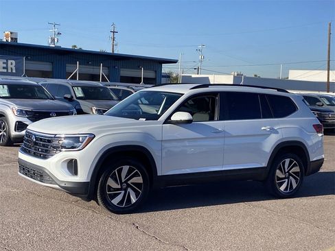 New 2026 Volkswagen Atlas SE image 3