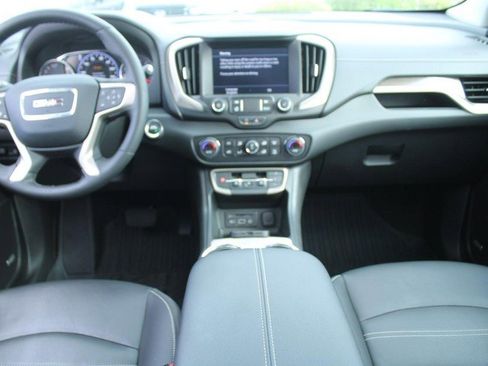 Used 2023 GMC Terrain Denali w/ Black Diamond Edition AWD/4WD image 11