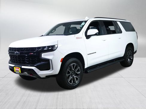 Certified 2024 Chevrolet Suburban Z71 w/ Z71 Off-Road Package AWD/4WD image 3