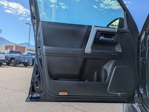 Used 2023 Toyota 4Runner Limited AWD/4WD image 15