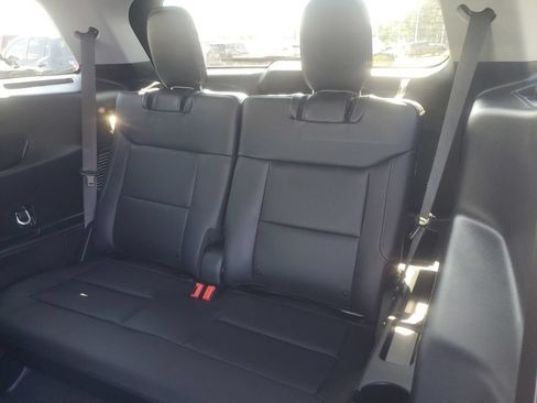 Used 2023 Ford Explorer XLT w/ Equipment Group 202A AWD/4WD image 15
