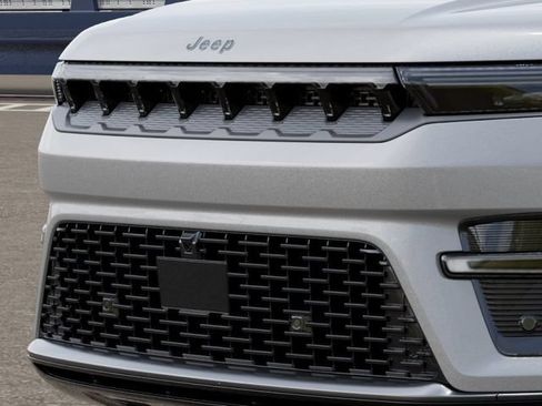 New 2026 Jeep Grand Wagoneer Limited AWD/4WD image 11