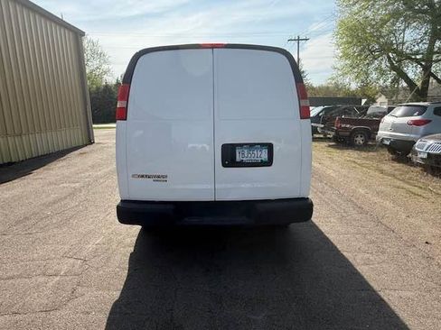 Used 2013 Chevrolet Express 3500 image 7