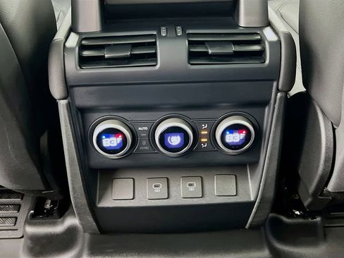 Used 2024 Land Rover Defender 110 S AWD/4WD image 27