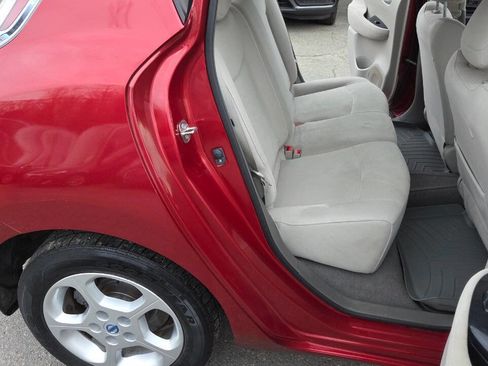 Used 2012 Nissan Leaf SV image 33