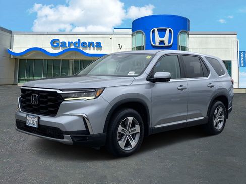 Used 2023 Honda Pilot EX-L image 3