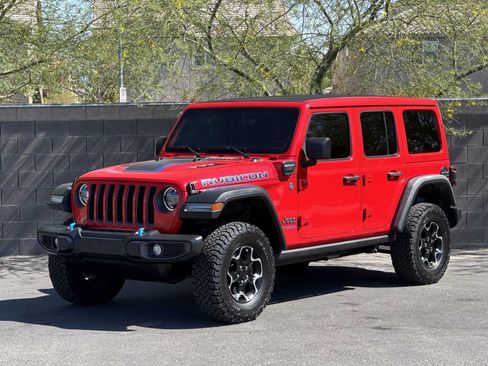 Used 2021 Jeep Wrangler Unlimited Rubicon 4xe w/ Cold Weather Group AWD/4WD image 4