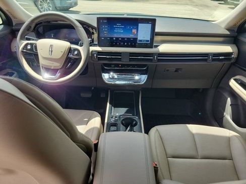 Certified 2023 Lincoln Corsair FWD w/ Equipment Group 101A image 18