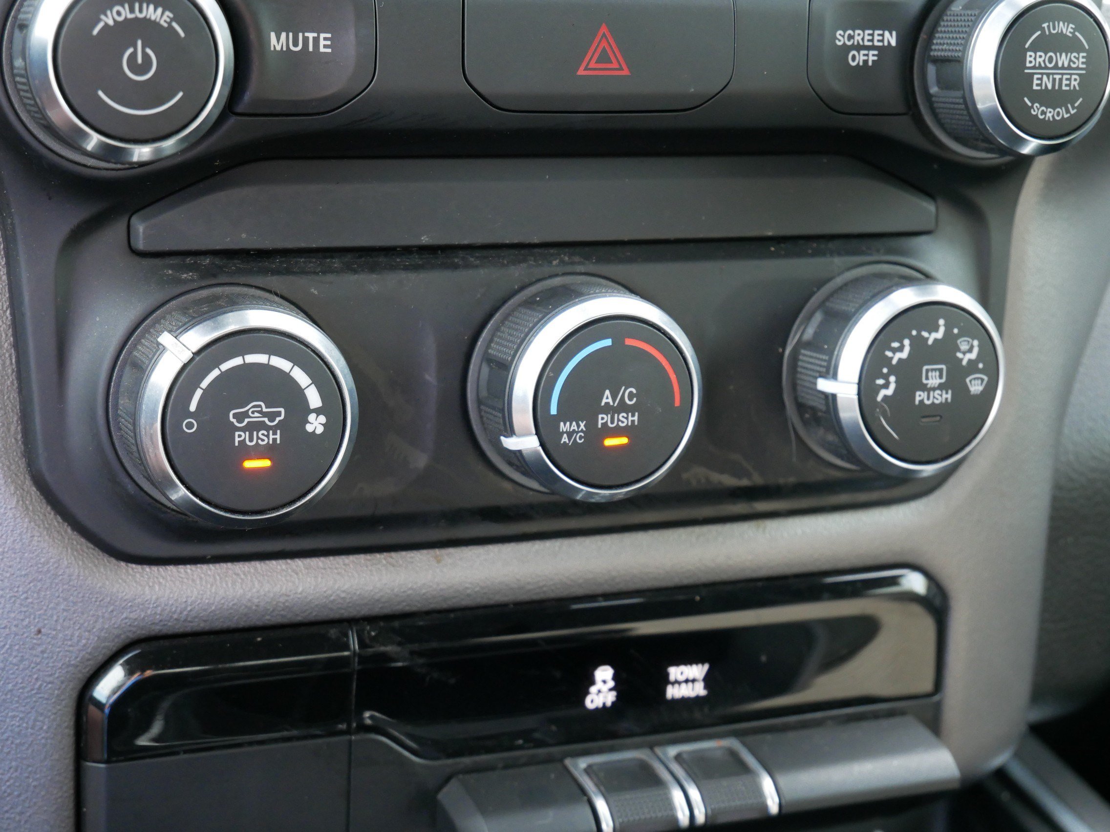Used 2019 RAM 1500 Big Horn AWD/4WD image 23