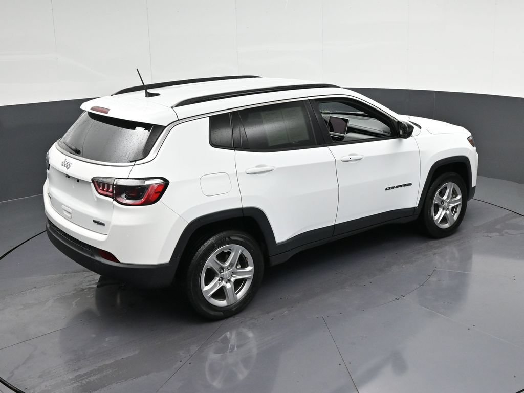 Used 2023 Jeep Compass Latitude AWD/4WD image 18