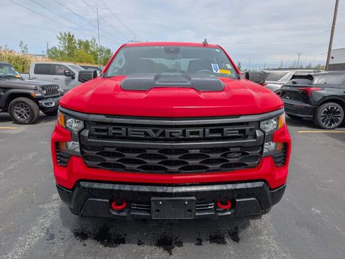 Used 2024 Chevrolet Silverado 1500 Custom Trail Boss w/ LPO, Dark Essentials Package AWD/4WD image 2