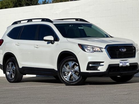 Used 2020 Subaru Ascent Premium w/ Convenience Package image 2