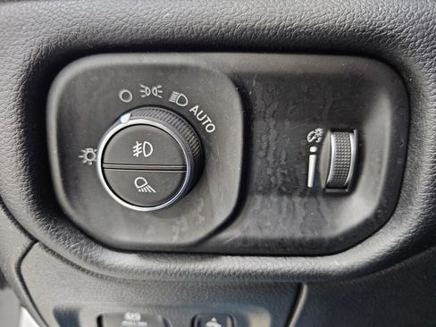 Used 2021 RAM 1500 Big Horn AWD/4WD image 24