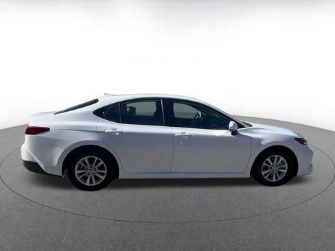 Used 2025 Toyota Camry LE image 16
