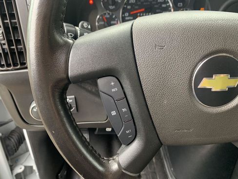 Used 2021 Chevrolet Express 3500 w/ Driver Convenience Package RWD image 15