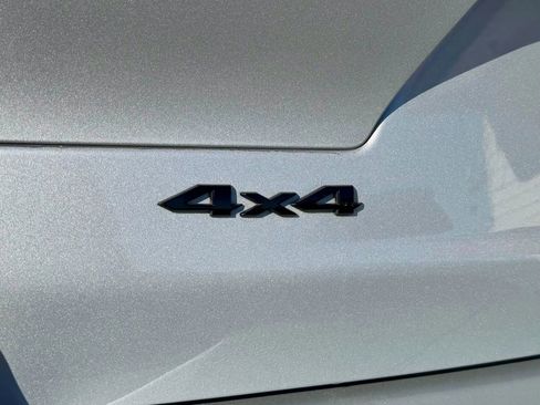 Used 2023 Jeep Grand Cherokee L Laredo image 6