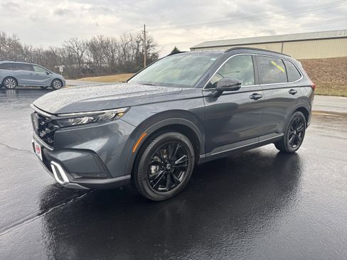 Used 2023 Honda CR-V Sport Touring image 3