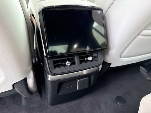 New 2026 Cadillac Vistiq Sport image 16