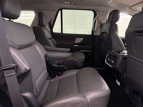 New 2027 Ford Expedition Active RWD image 29