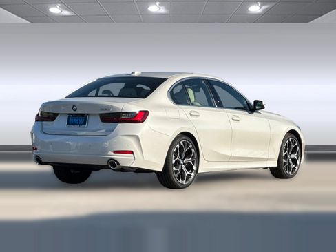 Used 2026 BMW 330i Sedan w/ Premium Package RWD image 9