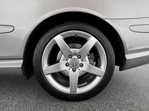 Used 2007 Mercedes-Benz CLK 550 Cabriolet image 31