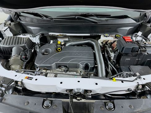 Used 2025 Chevrolet Equinox LT image 32