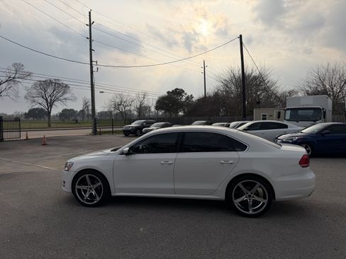Used 2014 Volkswagen Passat 1.8T SE image 5