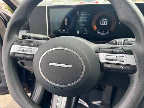 Used 2025 Hyundai Sonata SE FWD image 31