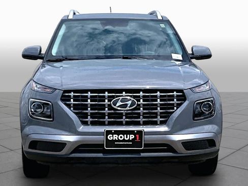 Used 2023 Hyundai Venue SEL FWD image 4